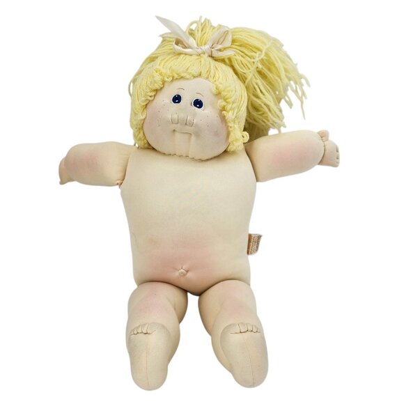Vintage The Little People Soft Sculptures Xavier Roberts Girl Doll Blonde 1978 - Picture 1 of 13